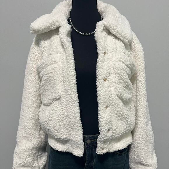 Lulus Jackets & Blazers - Button doen teddy jacket super